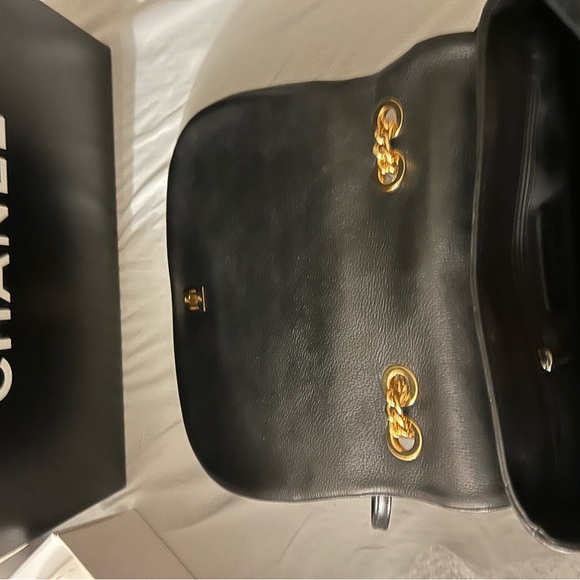 100% Authentic Chanel handbag serial #23220265 as shown in photos - Picture 6 of 11